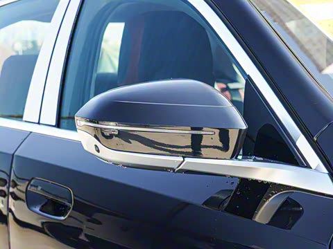 2025�� 530Li ������ M�˶���װ