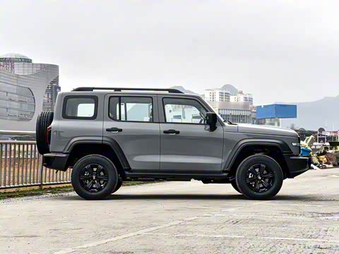 2025�� 2.0T ������