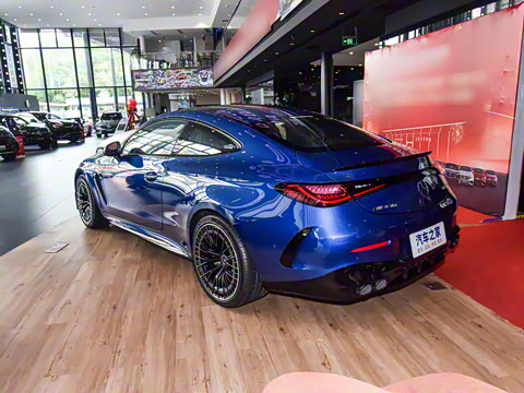 2025�� AMG CLE 53 4MATIC+ ���ܳ�