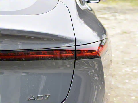 2025�� �������̰� 140��Ӣ��