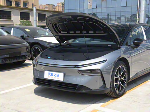 2025�� �������� Max �콢��