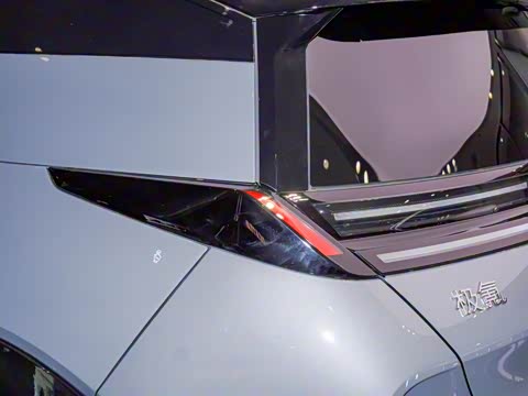 2025�� ����������