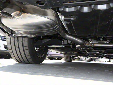 2025�� �Ŀ� E 300 L ʱ���˶���