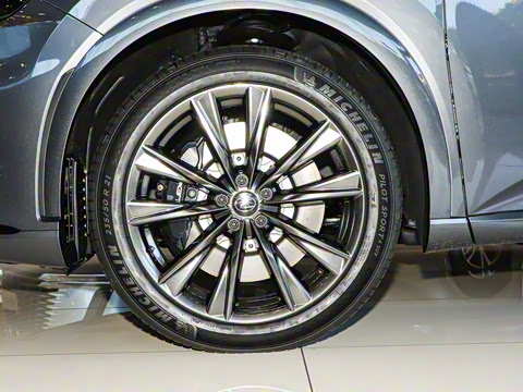 2025�� 500h ����F SPORT Performance