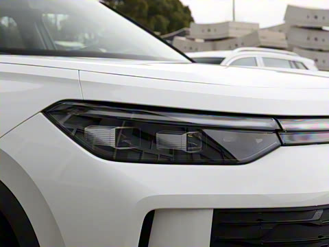 2025�� ̽��L 330TSI ������Ӣ