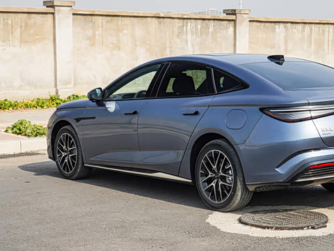 2025�� �Ǽݰ� DM-i 1.5L 125km ������