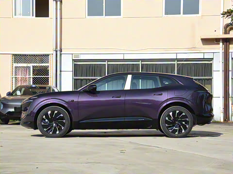 2024�� Pro+���̰�