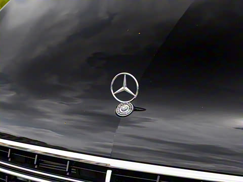 2025�� V 300 L ����������