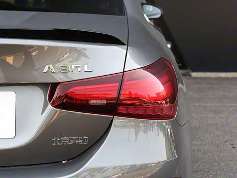 2025�� �Ŀ� AMG A 35 L 4MATIC