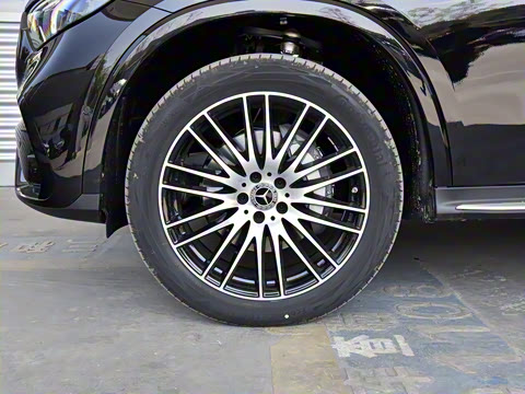 2024�� GLC 300 L 4MATIC ������ 7��