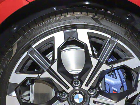 2025�� M240i xDrive