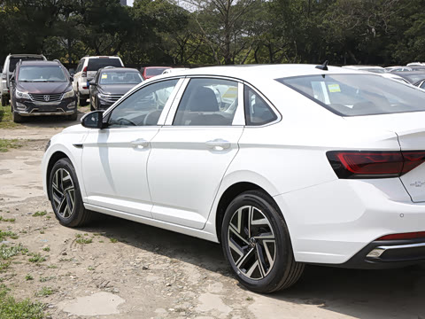 2025�� �Ŀ�� 300TSI DSG��Խ��