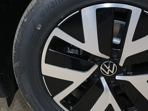 2025�� ������ 300TSI