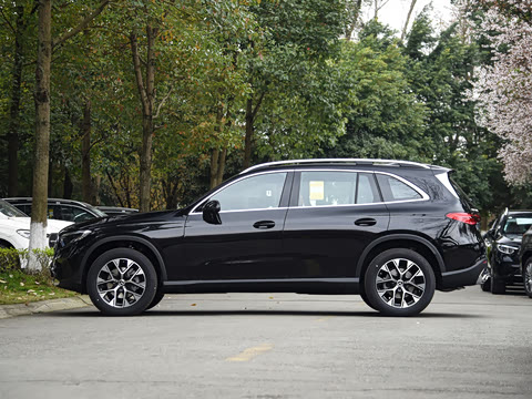 2025�� �Ŀ� GLC 260 L 4MATIC ������