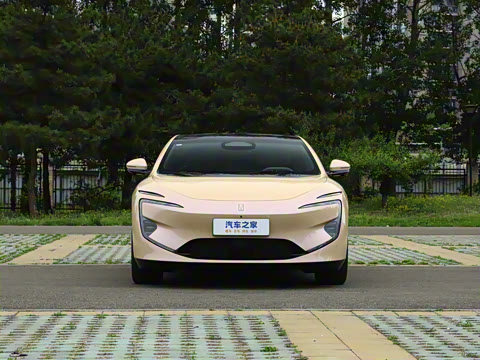 2024�� 700 ���������������