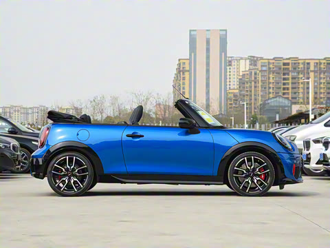2025�� JOHN COOPER WORKS CABRIO