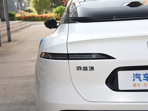 2025�� Ultra�����