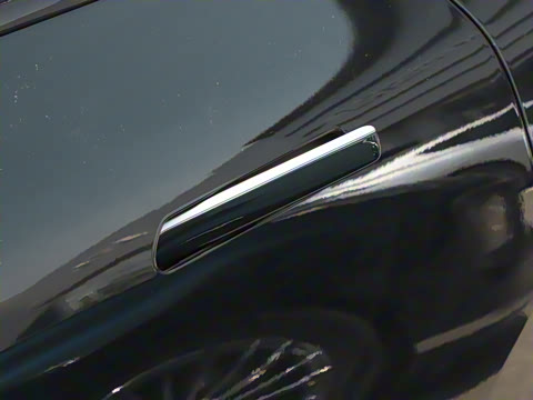 2025�� 700 Ultra�������������״��