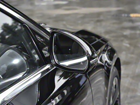 2025�� �Ŀ� E 300 L ������