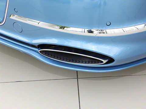 2026�� 4.0T V8 Mulliner