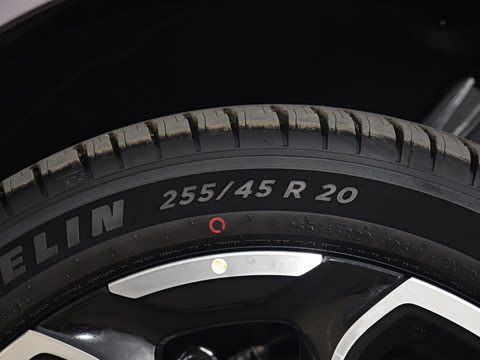 2025�� 625 ������ Max �Ƽ���