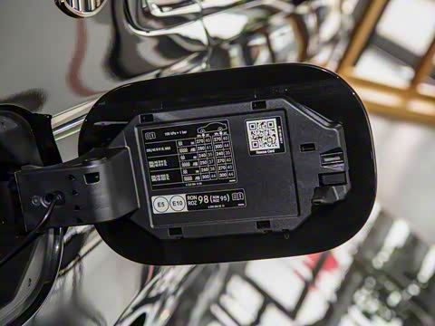 2025�� �Ŀ� S 680 4MATIC ��ҹ��