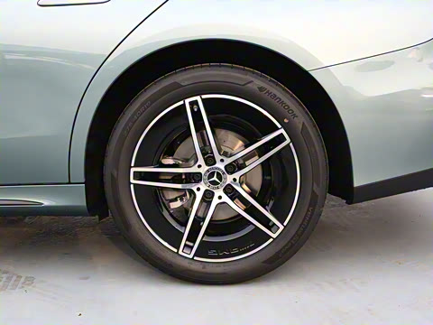 2025�� E 260 �˶���