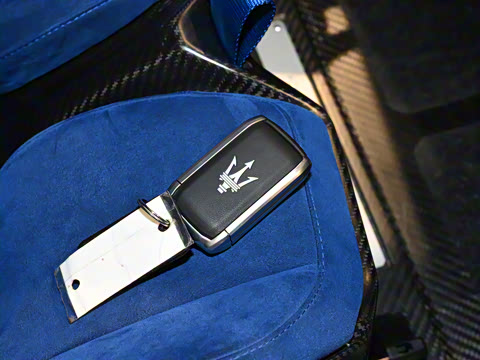 2024�� GT2 Stradale