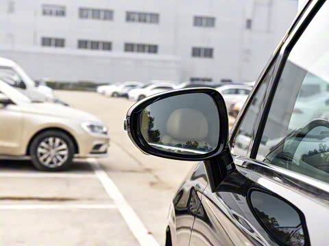 2025�� EV �������������