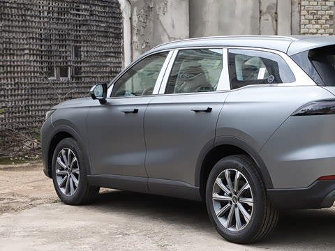 2025�� 2.0T ��������� 5��