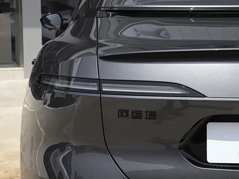 2025�� Ultra�����