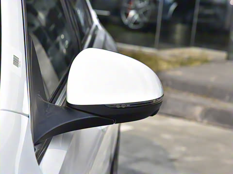 2025�� �Ŀ� C 350 eL