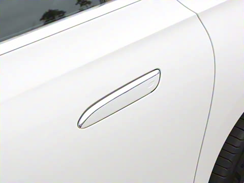 2025�� �Ŀ� E 300 L ʱ����