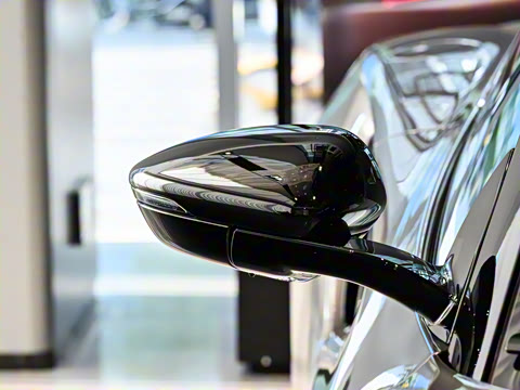 2025�� 2.0T DCT Turbo SE