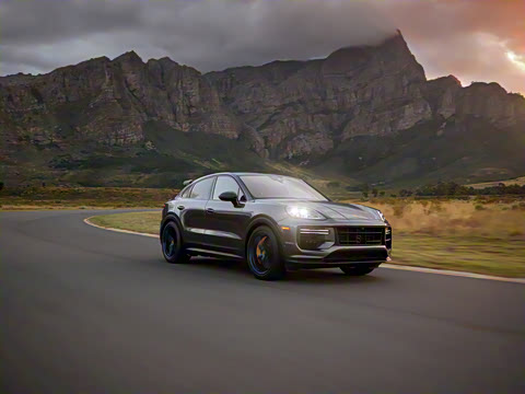 2025�� Cayenne Coup�� Turbo GT 4.0T