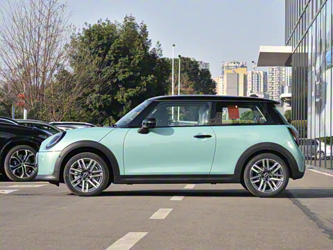 2025�� 1.5T COOPER ������