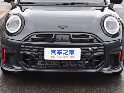 2025�� JOHN COOPER WORKS