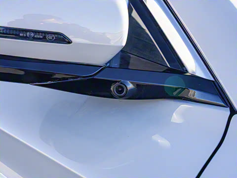 2025�� EV �Ǽݰ� 605km �콢��