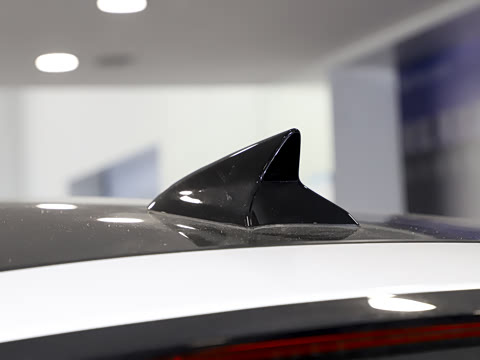 2025�� 735MAX 160kW