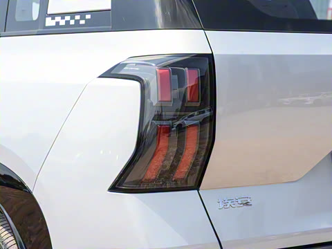 2025�� ���������� 650 ������