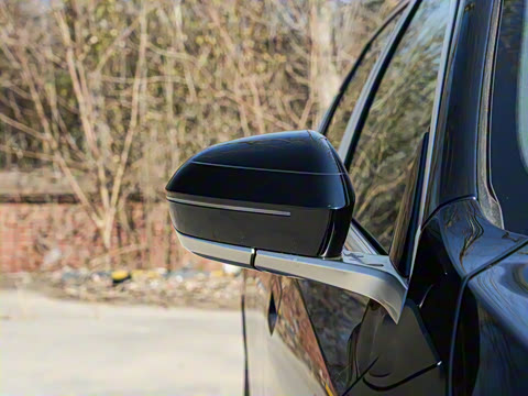 2025�� eDrive 35L M�˶���װ