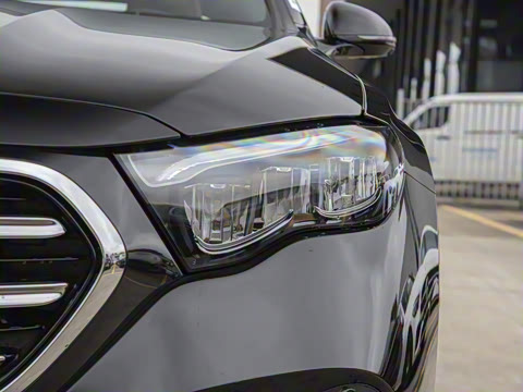 2025�� �Ŀ� E 260 L