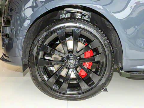 2025�� 400PS Dynamic HSE