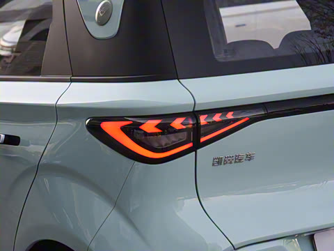 2025�� Mate 300km׷���