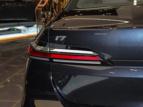 2023�� eDrive50L ����M�˶���װ