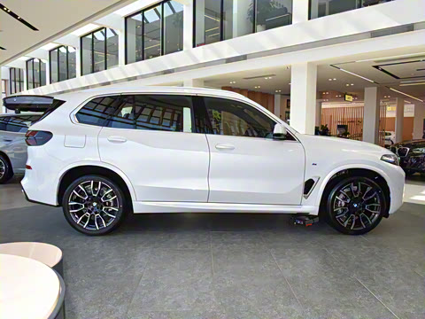 2023�� xDrive 40Li M�˶���װ