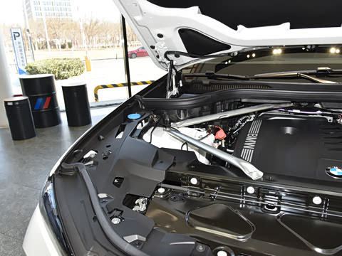 2023�� xDrive 40Li M�˶���װ