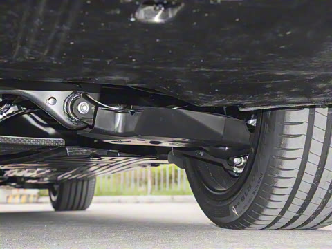 2025�� �Ŀ� C 260 L