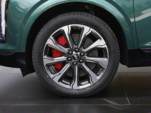 2025�� 2.0T ������