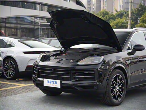 2025�� Cayenne E-Hybrid 2.0T